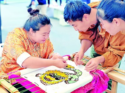 宁夏刺绣：指尖生繁花 “绣”出幸福路