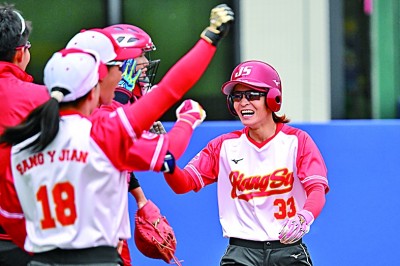 十五运会开幕后第九个比赛日 江苏女垒四连冠 乒羽场持续激战