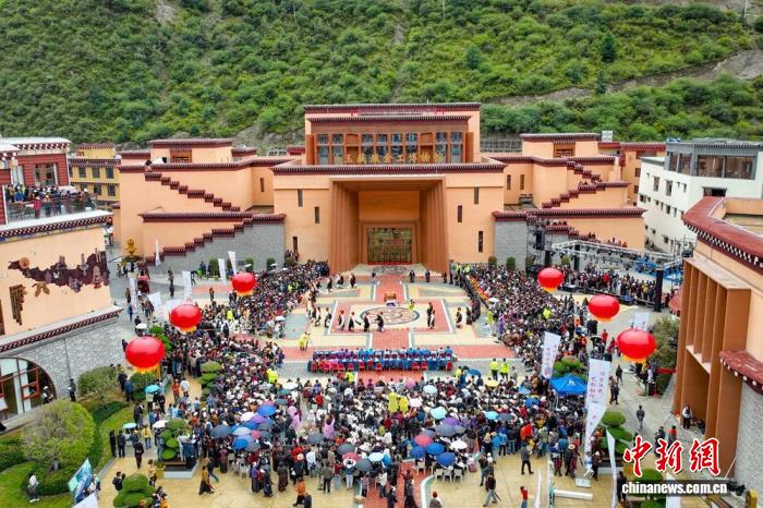 四川白玉：河坡非遗技艺焕新生 文旅融合启新程