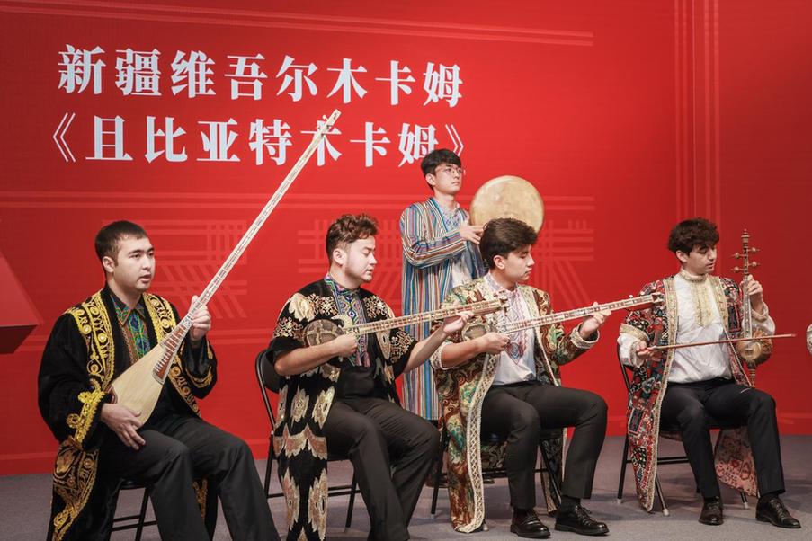 中国人民大学举办第二届人民艺术论坛暨“人民艺术·匠心传承”非物质文化遗产主题展