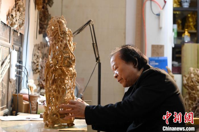 （寻味中华｜非遗）潮州木雕：伴潮水而生，随潮商出海