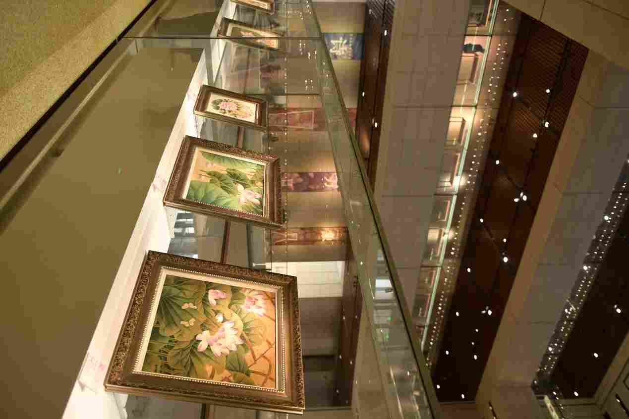 倡扬东方新古典美学：“诗心万象——张闻冰陶瓷艺术展”在京启幕