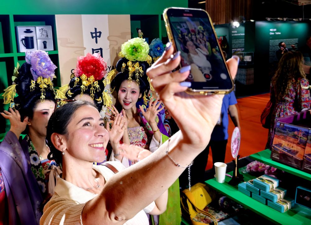 年终报道｜2025“潮”起东方 中国文化“圈粉”世界