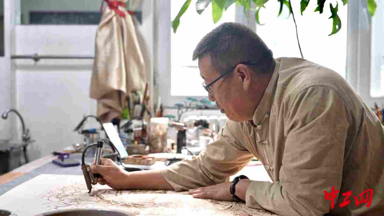 中国梦·大国工匠篇｜烙痕里的匠心：杨新平的兵团故事