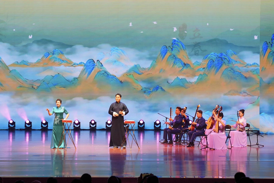 南北曲艺齐聚 首届全国曲艺院团优秀节目汇演举办