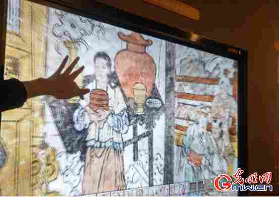 组图｜这家博物馆，用3D Mapping把古墓壁画“请出来”