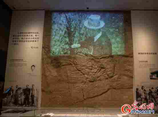 组图｜这家博物馆，用3D Mapping把古墓壁画“请出来”