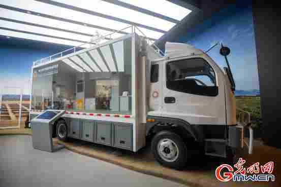 组图｜这家博物馆，用3D Mapping把古墓壁画“请出来”