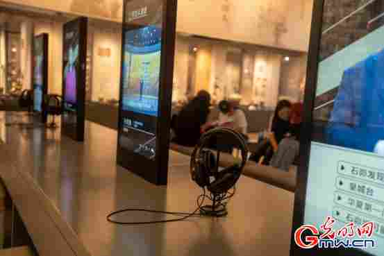 组图｜这家博物馆，用3D Mapping把古墓壁画“请出来”