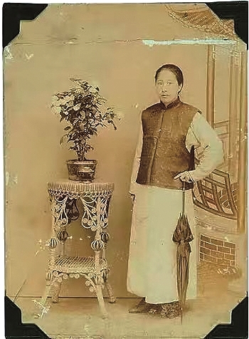 小照不“小”：中国早期名片格式照片