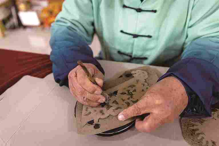 河北定兴盔头：“顶上功夫”见证梨园春秋