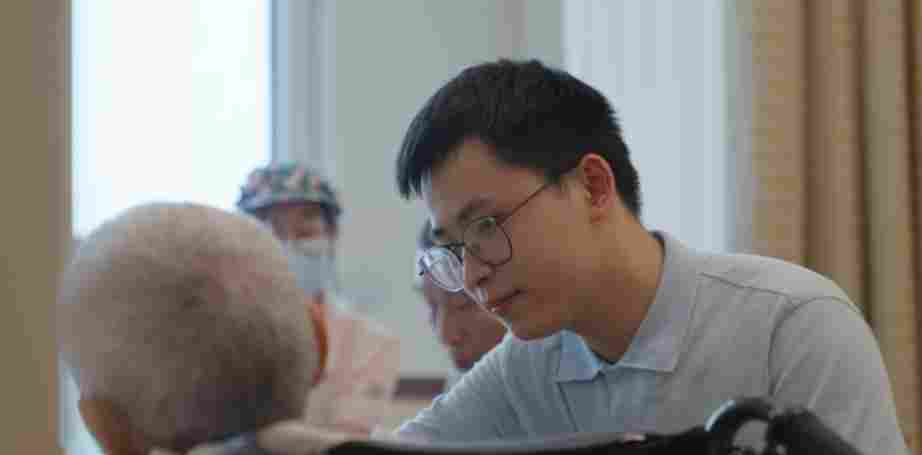 全网首播！任长箴周轶君最新力作《陪你老》，关注千万认知症患者及家庭