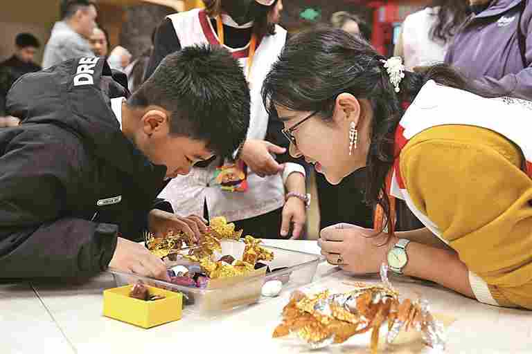 指尖触摸历史与艺术