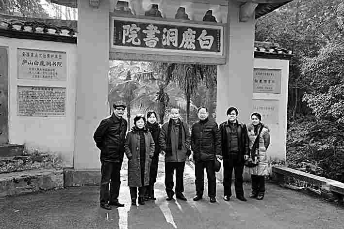 傅修延：讲故事的学人