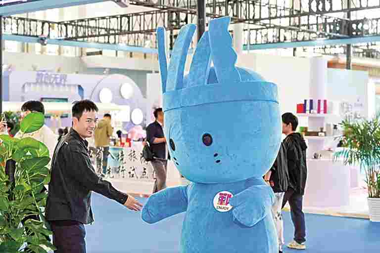 文化“新三样” “出海”新亮点——浙江宁波绘制文化新业态图谱 文化“新三样” “出海”新亮点——浙江宁波绘制文化新业态图谱