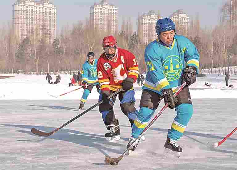 以百项省级赛事带动千场市县级赛事——“冰超”，让冰雪运动“燃”起来