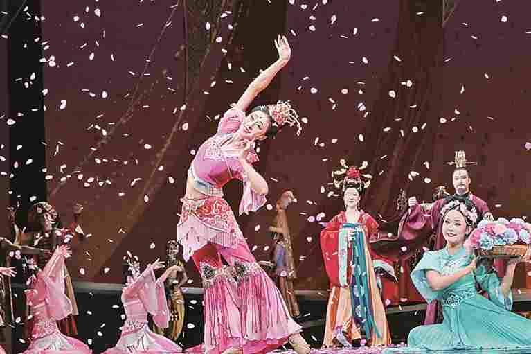 中华文化绽放新光彩