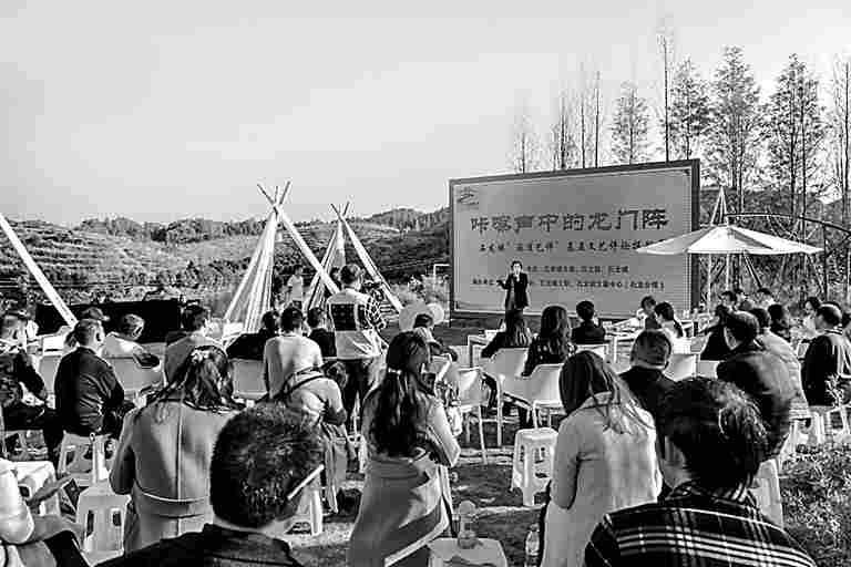 “麻雀艺评”：大众成了“文艺评论员”