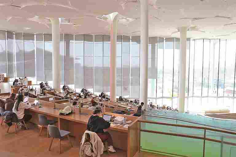 图书馆，向“更智慧”迈进