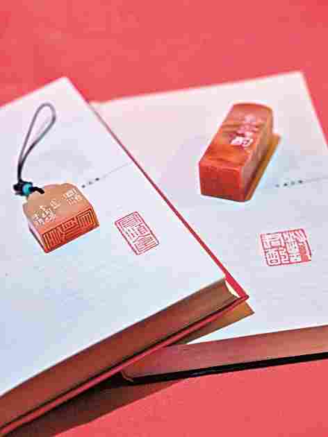 神秘的“黑壳本”