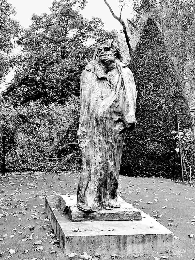 光明文化周末：睡袍里的文学家